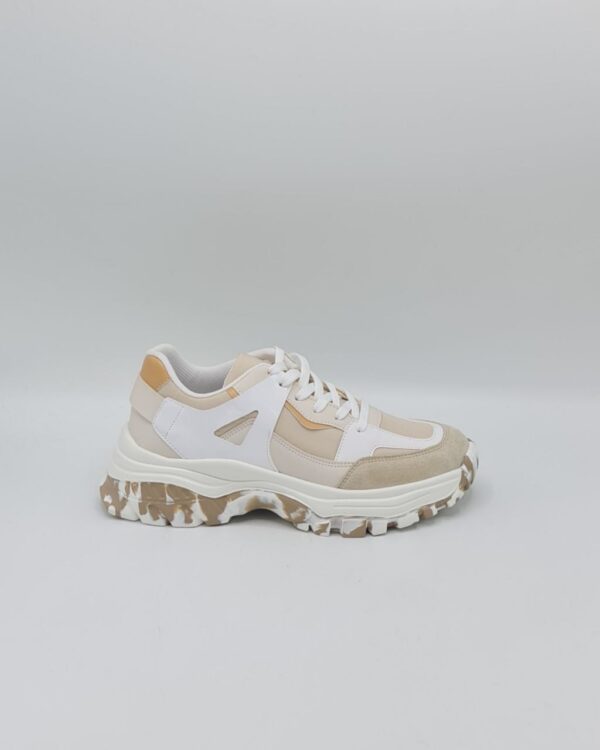 Chic running